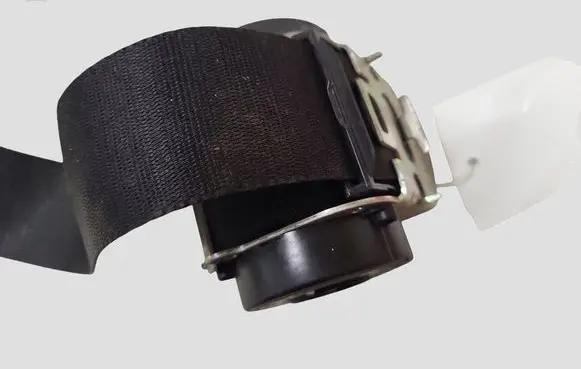 Ford Focus C-MAX Middle seatbelt (rear) 3M51R611B68BF