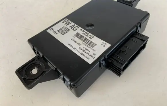 Audi A7 S7 4G Gateway control module 4G8907468