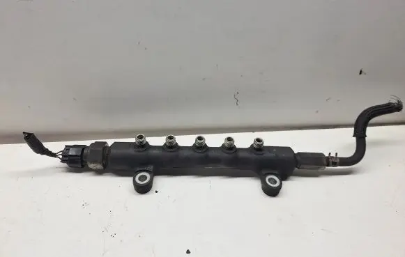 Toyota Avensis T250 Fuel main line pipe