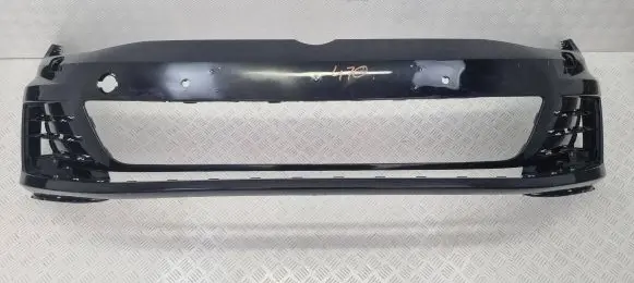 Volkswagen Golf VII Front bumper