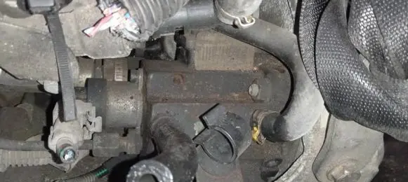 Opel Zafira B Fuel injection high pressure pump 0445010097 0055204599
