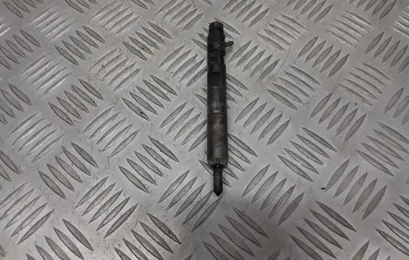 Nissan Micra Fuel injector 8200206565