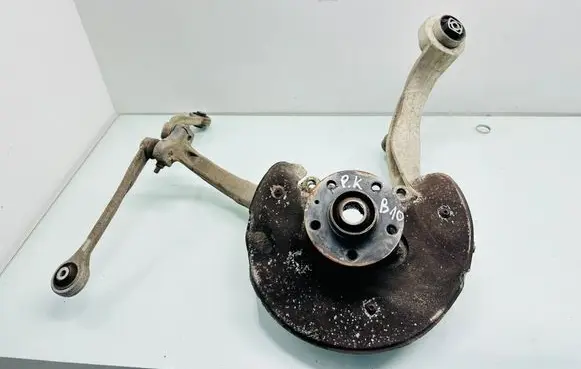 Audi Q5 SQ5 8R Front wheel hub 