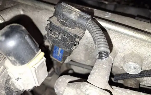 Opel Vectra C Air pressure sensor 0281002437