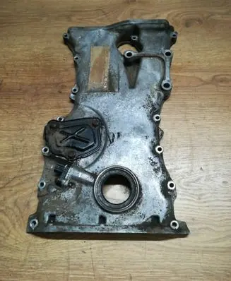 Honda CR-V Timing chain cover 