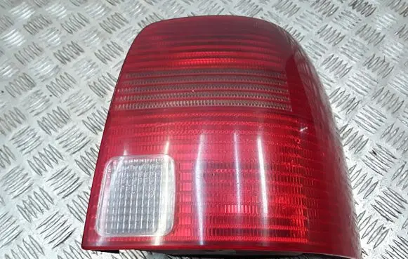 Volkswagen PASSAT B5 Rear/tail lights 3b9945112