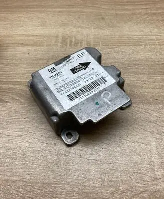 Opel Vectra B Airbag control unit/module 24420101
