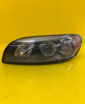Volvo XC70 Headlight/headlamp 31291425