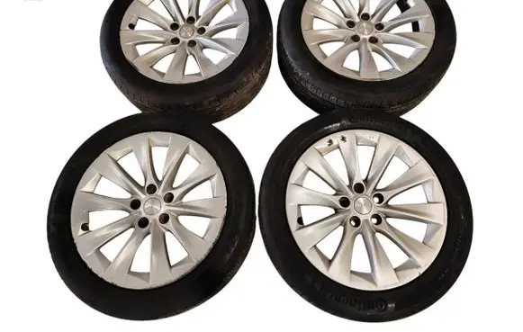 Tesla Model S R19 alloy rim 105933700A