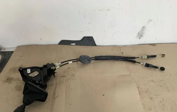 Ford Transit Courier Gear shifter/selector 130KM