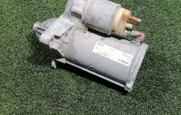 Renault Master III Starter motor A4709060300 233002654R