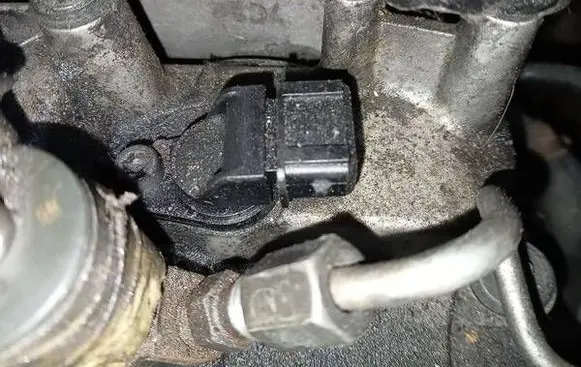 Chevrolet Captiva Camshaft position sensor