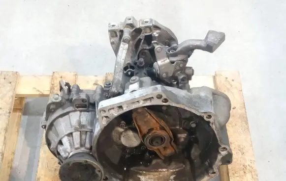 Volkswagen PASSAT B6 Manual 5 speed gearbox HNV