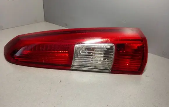 Volvo V70 Rear/tail lights 9154494