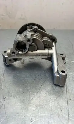 Volkswagen Caddy Oil pump 03l115105b