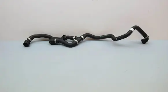 BMW 5 G60 G61 Engine coolant pipe/hose 8844220