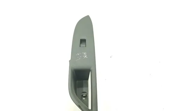 Mitsubishi Outlander Electric window control switch 8608A242