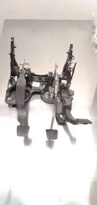 Opel Astra J Pedal assembly 13407023 0000170 512723057