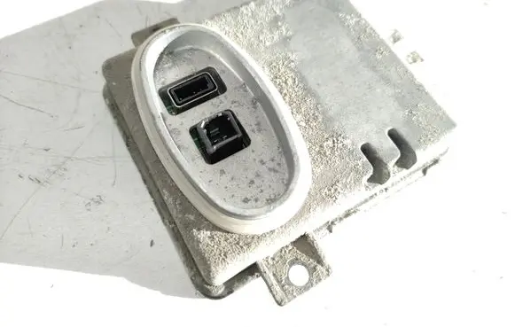 Volvo V70 Xenon control unit/module 6948180 W3T13271