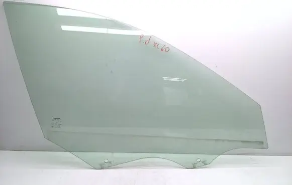 Volvo XC60 Front door window glass four-door