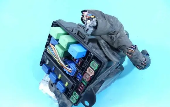 Suzuki Grand Vitara II Fuse box set IMPRK1286273