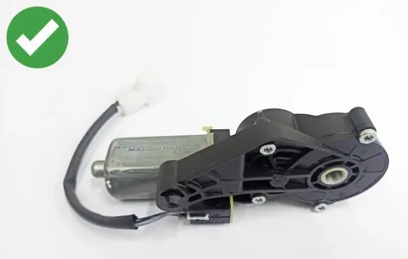 Mercedes-Benz C W204 Seat adjustment motor 0390203369 82584369 825843694
