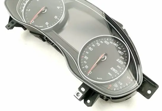 Speedometer (instrument cluster)