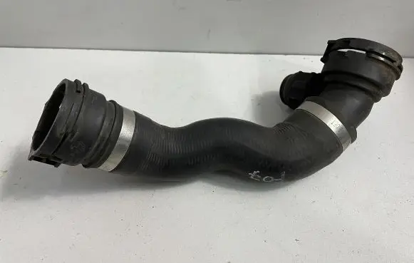 BMW 5 F10 F11 Engine coolant pipe/hose 7800101