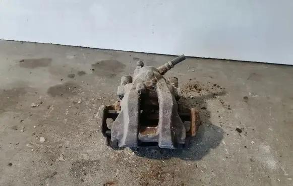 Mercedes-Benz E W212 Rear brake caliper