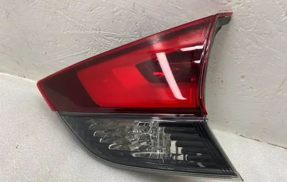 Nissan X-Trail T32 Tailgate rear/tail lights