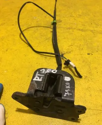 Mini One - Cooper Coupe R56 Tailgate/trunk/boot lock/catch/latch
