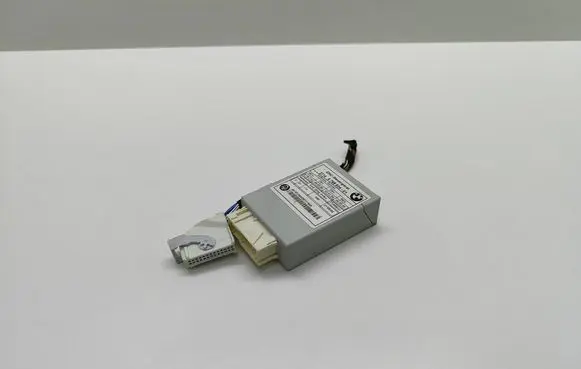 BMW 5 E60 E61 Air suspension control unit module (rear) 6769834 676983401 37146769834