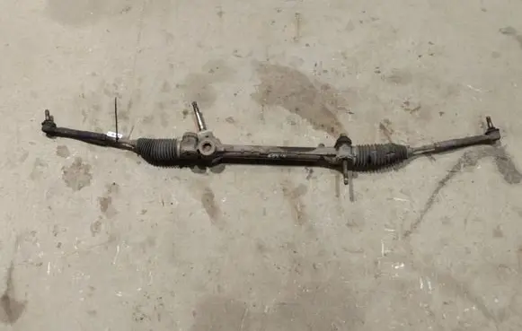 Toyota Yaris Steering rack 