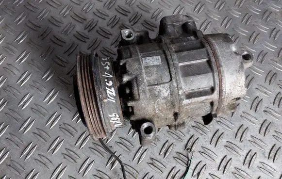 Volkswagen PASSAT B5.5 Air conditioning (A/C) compressor (pump) 8D0260808