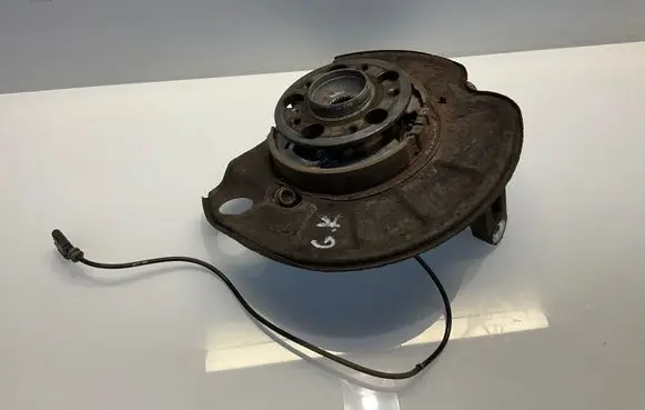 Mercedes-Benz S W221 Rear wheel hub A2213502108 2213502108