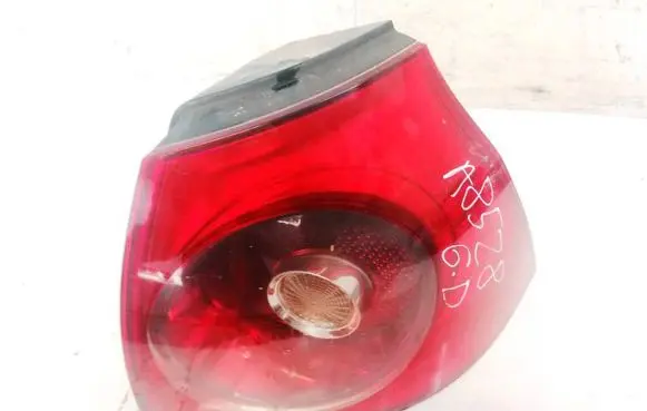 Volkswagen Golf V Rear/tail lights