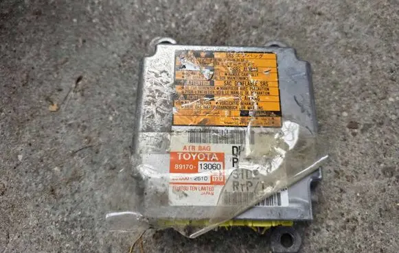 Toyota Corolla Verso AR10 Airbag control unit/module 8917013060
