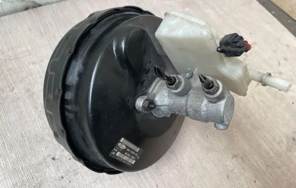 Ford Grand C-MAX Brake booster AV612B195GB