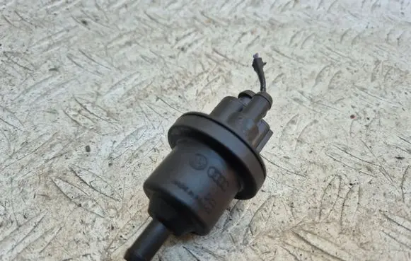 Volkswagen Polo V 6R Vacuum valve 6QE906517 2580116B