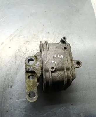 Volkswagen Touran I Engine mount bracket 1k0199262ba