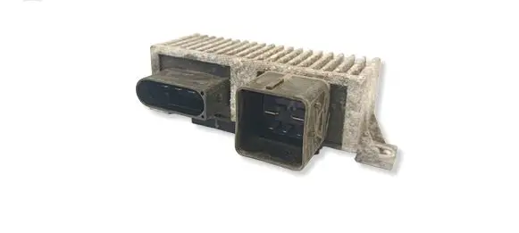 Nissan X-Trail T32 Coolant fan relay 8200558438A