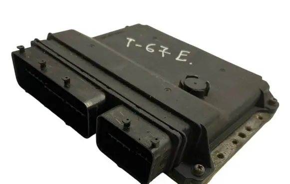 Toyota Auris 150 Engine control unit/module 8966102W21 MB2754008210