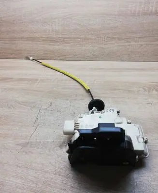 Audi A6 S6 C6 4F Front door lock 4F0839015A
