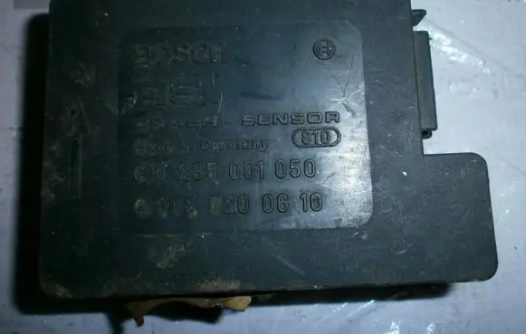 Mercedes-Benz E W124 Airbag control unit/module 0285001050 0038200610
