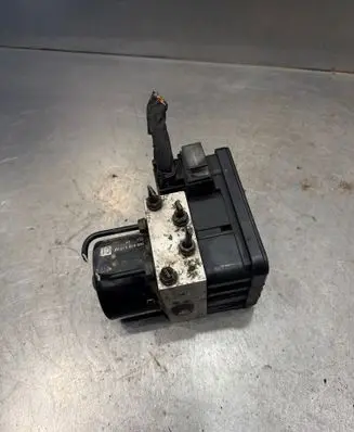 Volkswagen Golf V ABS Pump 1K0907379AC 10096003593