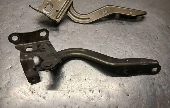 Toyota Corolla E210 E21 Engine bonnet/hood hinges