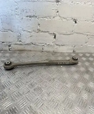 Rear control arm