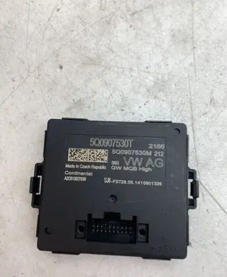 Volkswagen PASSAT B8 Gateway control module 5Q0907530T