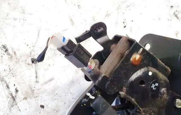 Citroen C-Crosser Clutch pedal sensor 