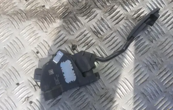Toyota Aygo AB40 Accelerator throttle pedal 781100h021 13078b